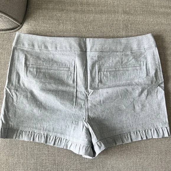 LOFT Ruffle Short - Picture 5 of 5